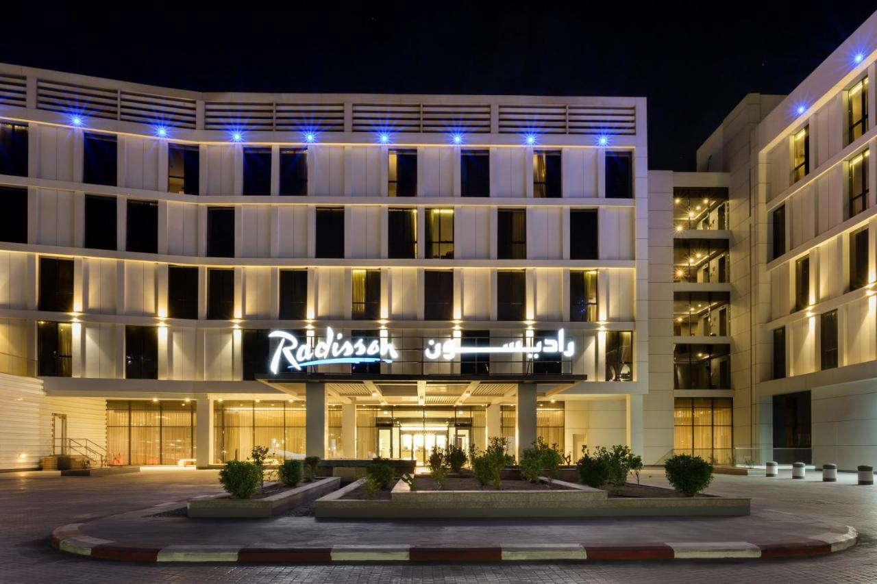 Radisson Hotel & Apartments Dammam Industrial City エクステリア 写真