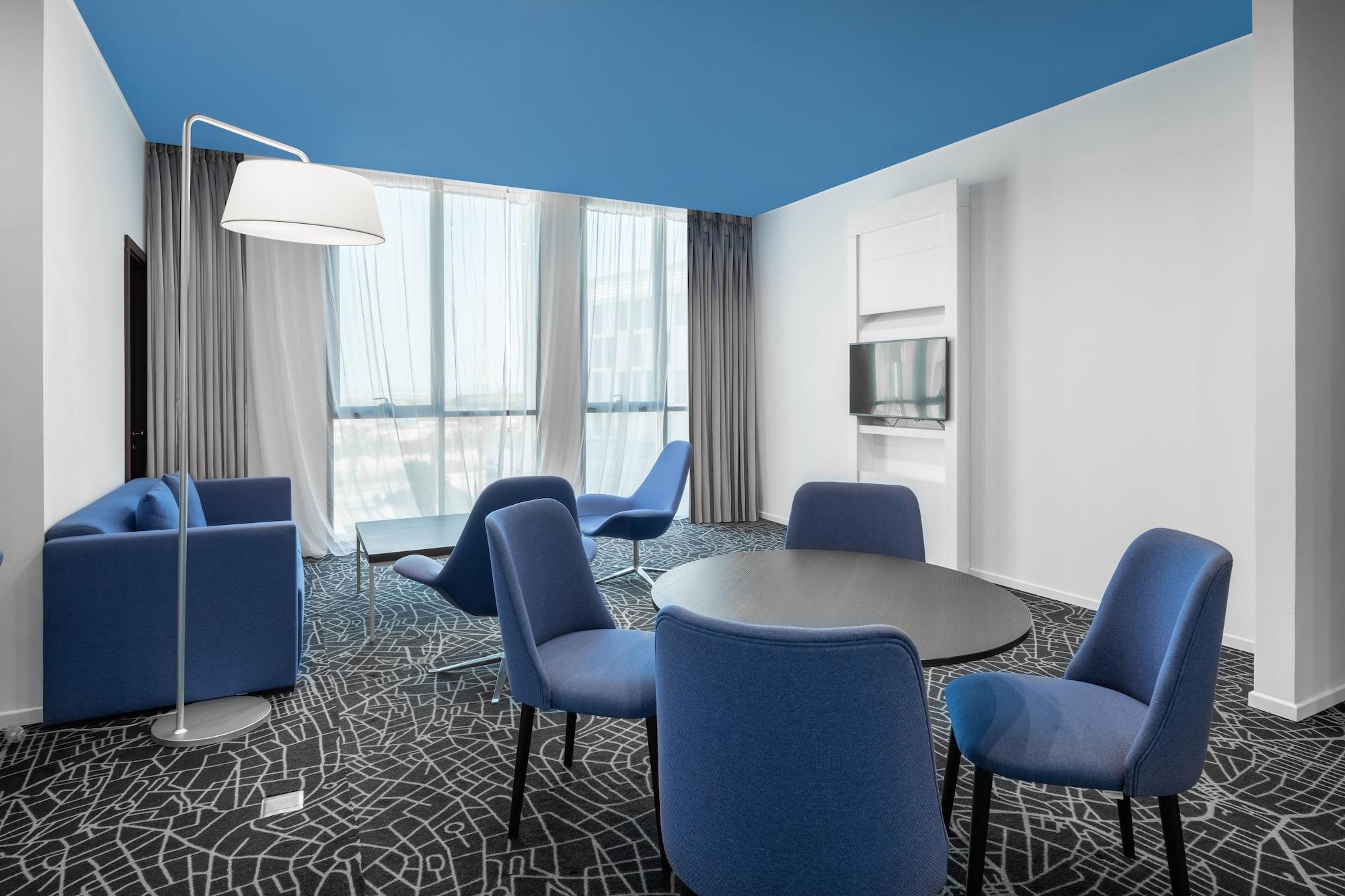 Radisson Hotel & Apartments Dammam Industrial City エクステリア 写真