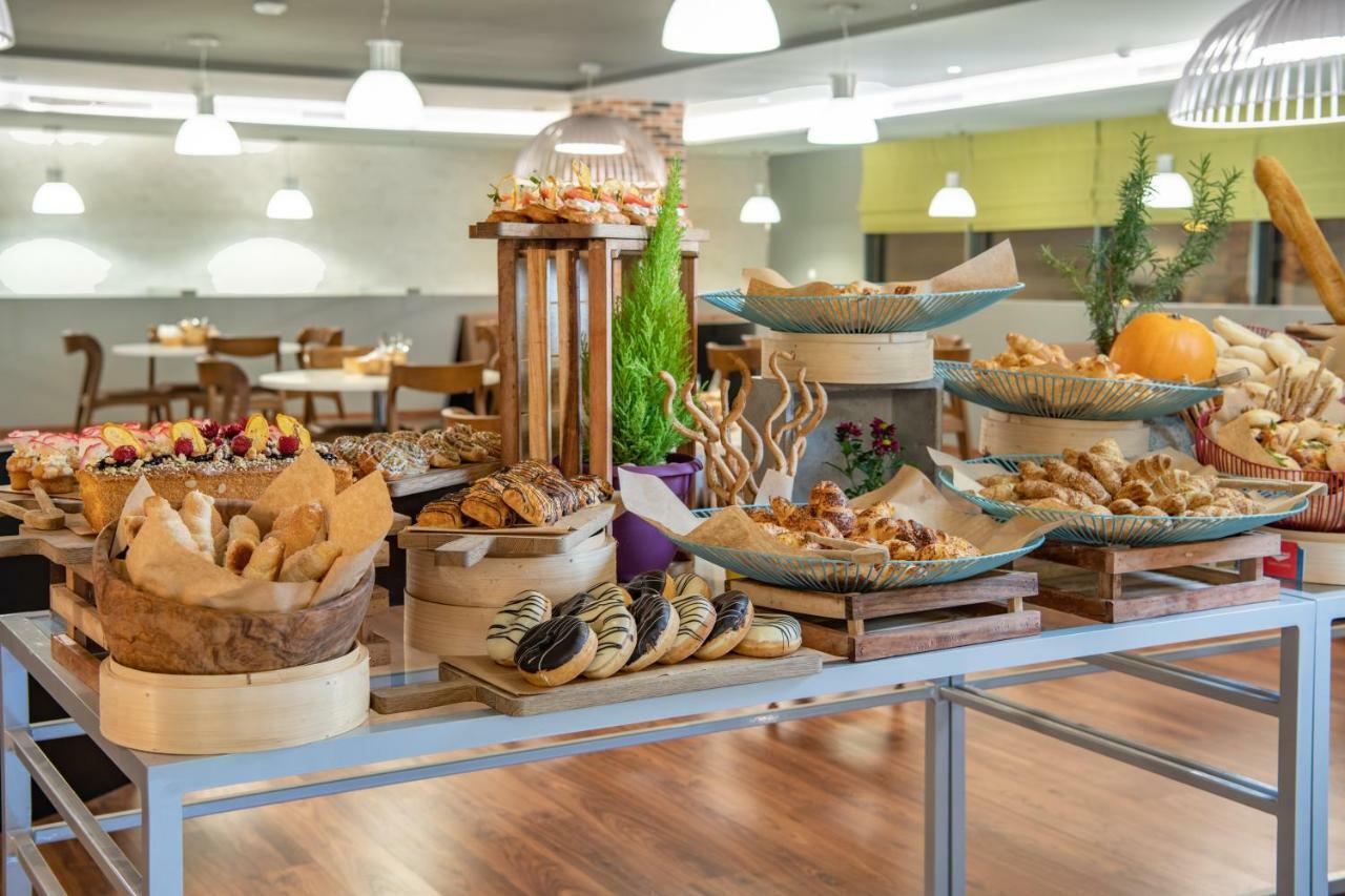 Radisson Hotel & Apartments Dammam Industrial City エクステリア 写真
